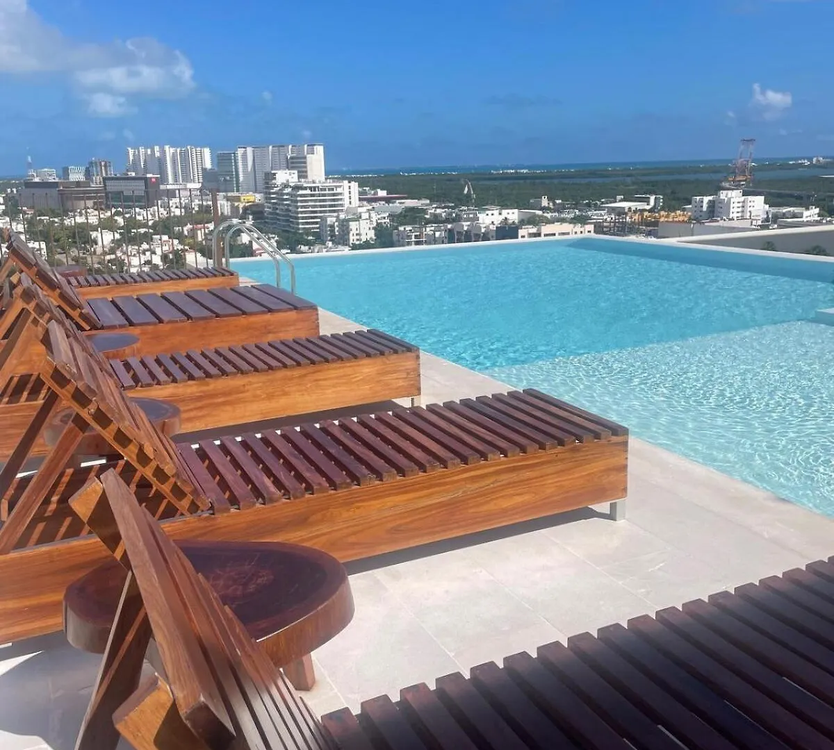 Ph Best Location At Vela Towers location